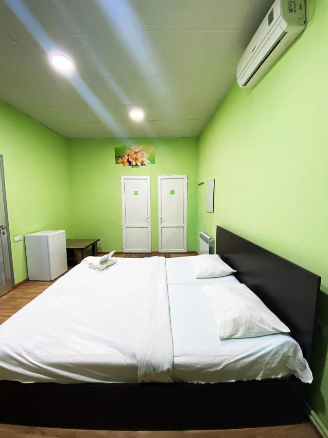 Dom Hostel & Tours Yerevan Exterior photo